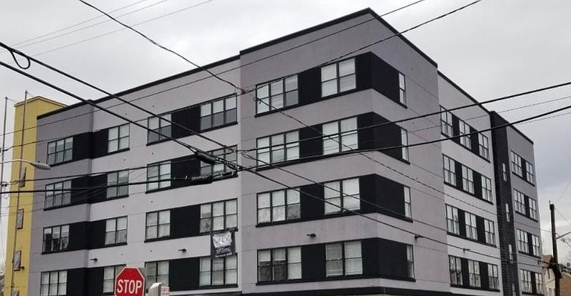 2nd image of 100 Carroll St