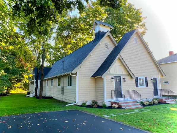 18 Oak Street, Derry, NH 03038