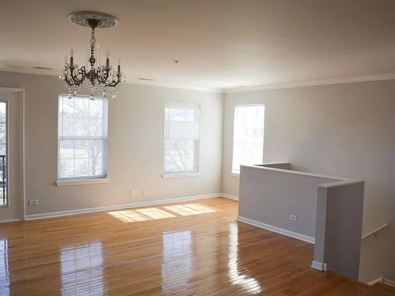 893 Enfield Dr — Photo 5