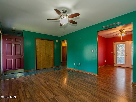 4th image of 4 Franklin Court