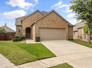 421 Sterling Rdg, Lantana, TX 76226