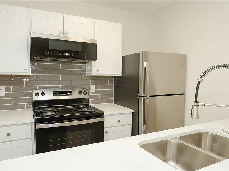 1500 Alpine Cir #A — Photo 6
