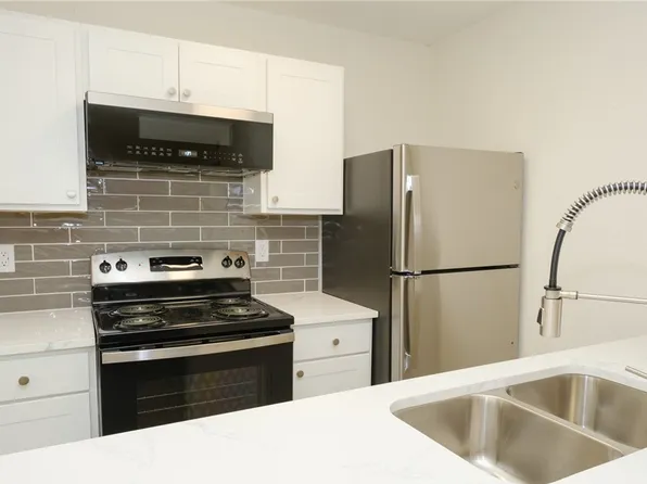 1500 Alpine Cir APT A, College Station, TX 77840
