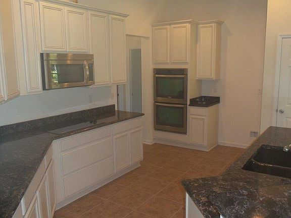 3rd image of 19 Trellis Bay Dr