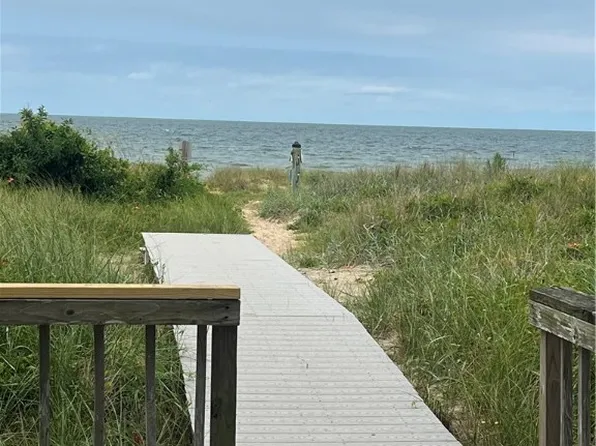 1222 E Ocean View Ave APT 304, Norfolk, VA 23503