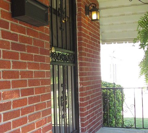 4th image of 3616 Bowen Ave