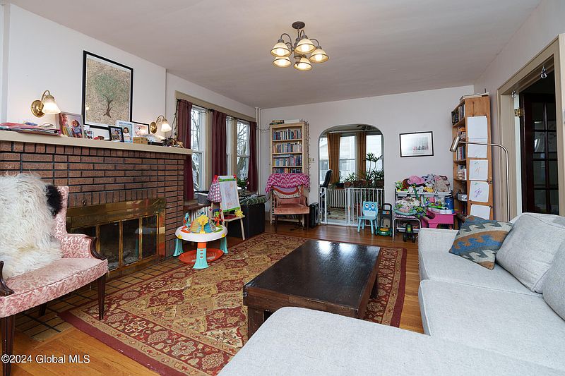 3rd image of 30 Van Schoick Avenue