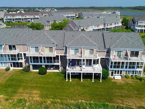 5th image of 38314 Beachview Ct APT 1078