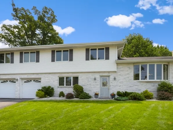 16 Craig Ct, Totowa Boro, NJ 07512