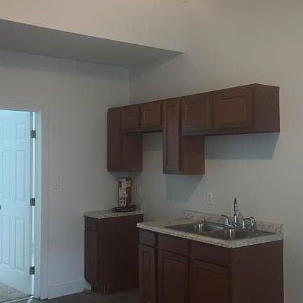 4th image of 327 Hudson Ave