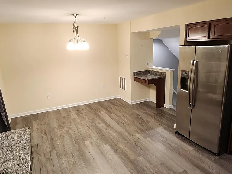 kitchen (space for a dinning room table)