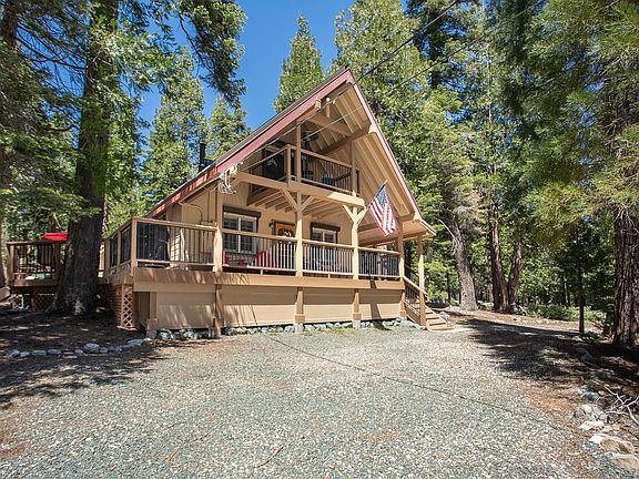3rd image of 273 Tamarack Way
