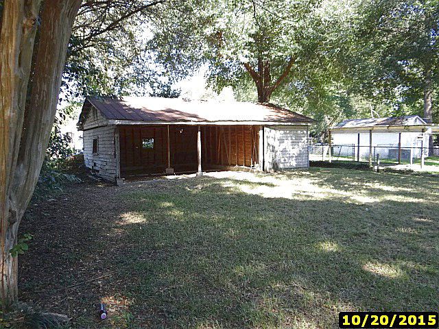 2nd image of 2703 Clover Ln