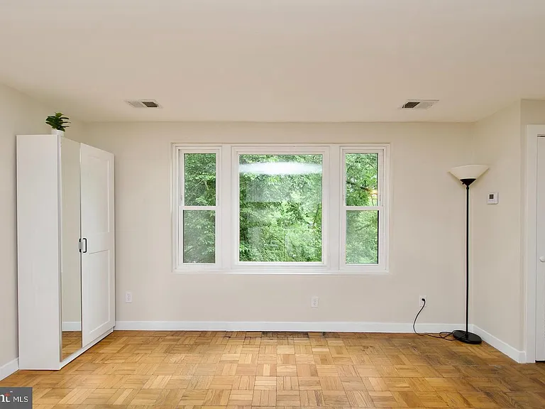 4840 Macarthur Blvd NW #504 — Photo 9