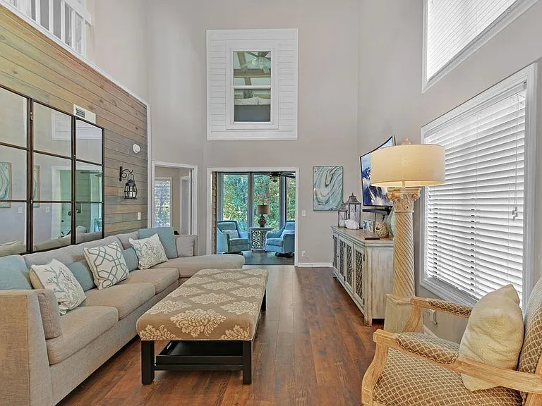 915 Wimbledon Dr — Photo 7