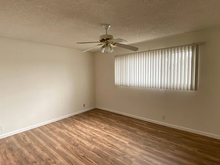 19072 Florida St #14 — Photo 14