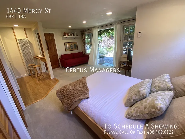 1440 Mercy St — Photo 2