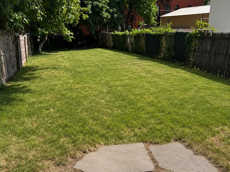 28 Monroe St #2 — Photo 8