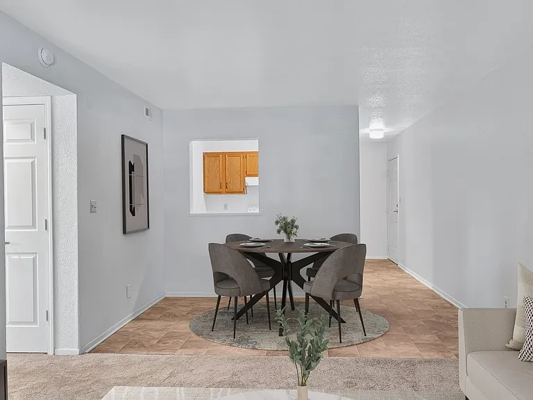 Park's Edge Apartments — Photo 6