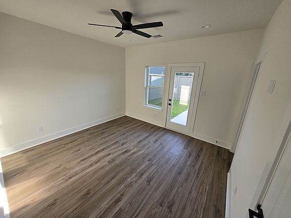 5th image of 3802 Yale St