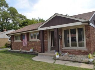 8531 State Rd, Burbank, IL 60459