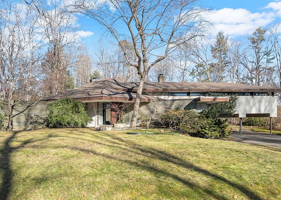 64 Oak Hill Rd, Worcester, MA 01609 | Zillow