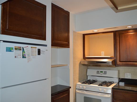 4th image of 1750 N Marywood Ave APT 613