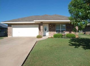 415 Bent Wood Dr, Leander, TX 78641