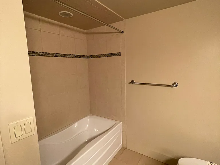 745 Bellevue Ave E #304 — Photo 31