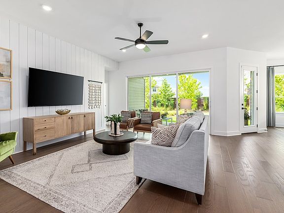 The Touchstone - Family Room
