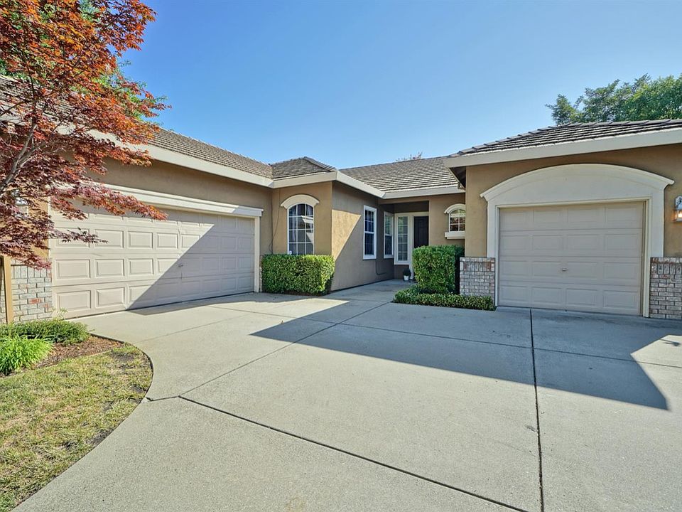 1st image of 3265 Stonehurst Dr