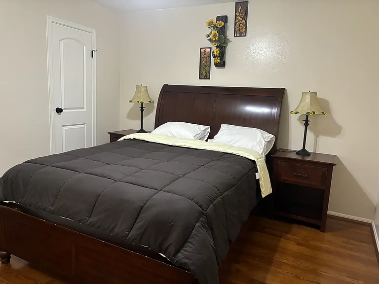 Starlite Dr — Photo 8