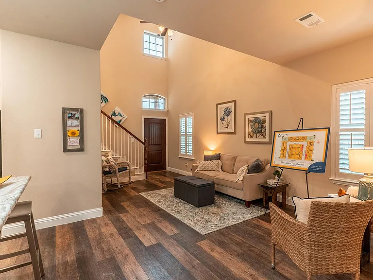 6819 Topaz Dr — Photo 14