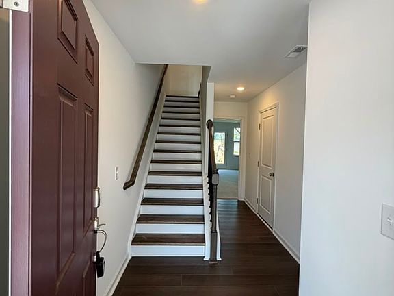 5th image of 3202 Gypsum Dr