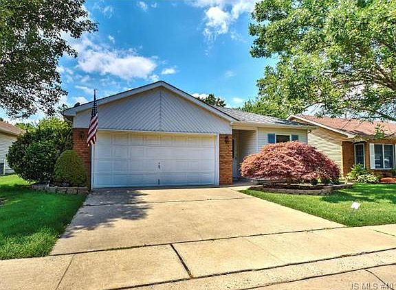 2nd image of 1932 Cherryvale Ct