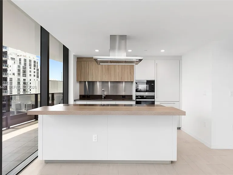 1000 Brickell Plz #4015 — Photo 12