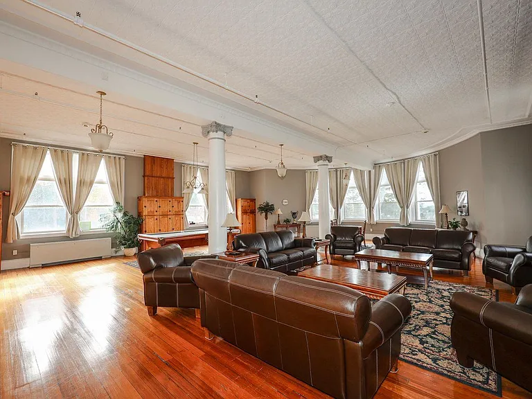 Lounge area
