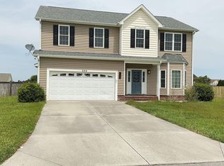 505 Newhan Ct, Hubert, NC 28539