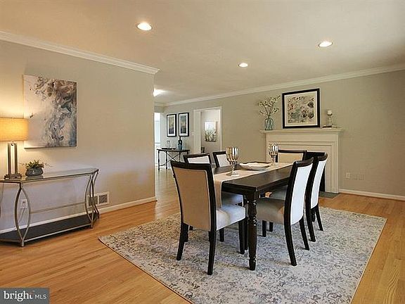 2nd image of 3023 Cedarwood Ln