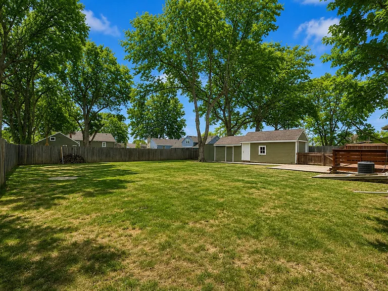 12759 Circle Dr — Photo 20