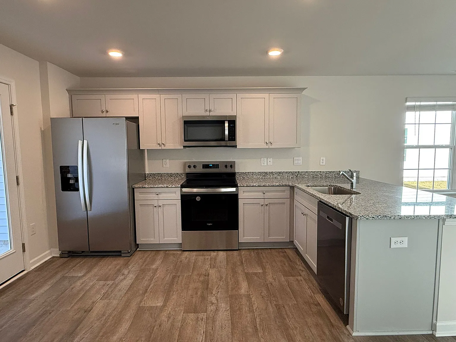 3 bed, 2.5 bath, 1510 sqft, $1,850 — Photo 4