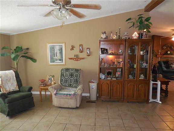 4th image of 7201 Boswell Ct
