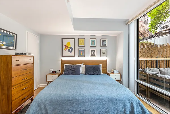 Sold by Compass | media 4