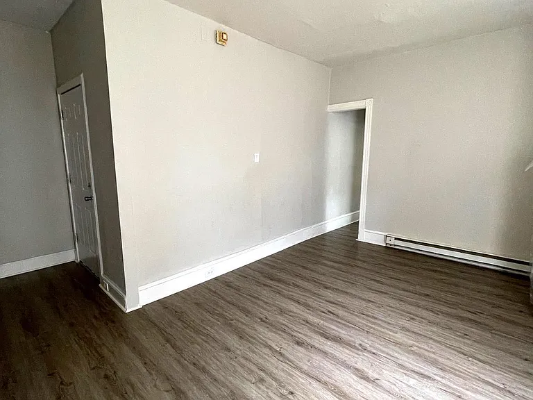 110 W Tabor Rd — Photo 7