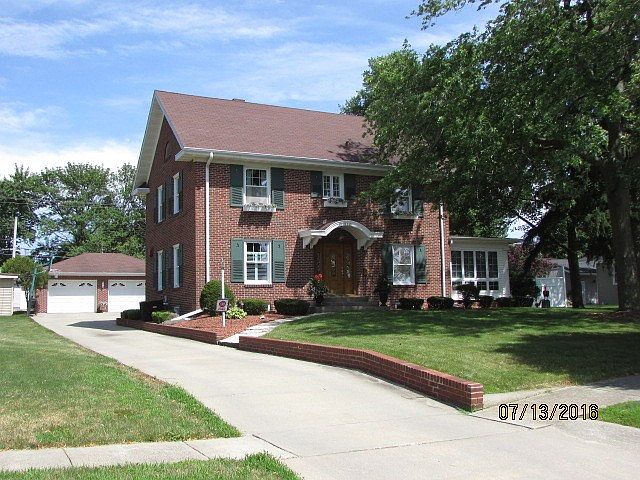 1st image of 912 N Lott Blvd