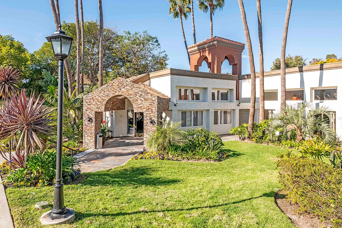 Building Photo - Rancho Del Mar