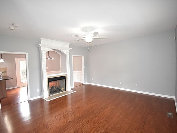 4th image of 256 Royal Briar Ct
