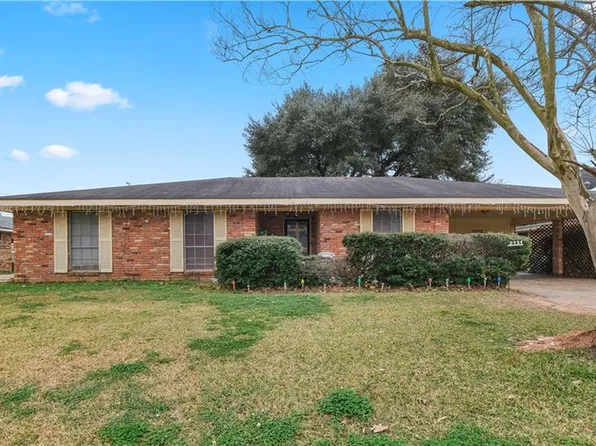 2131 Memorial Dr, Alexandria, LA 71301