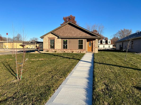 200 E Main St, Saint Jacob, IL 62281