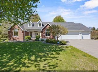 8045 Saquaro Ct, Neenah, WI 54956